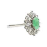 925 Sterling Silver Ring in Flower Shape with Beautiful Green Stone